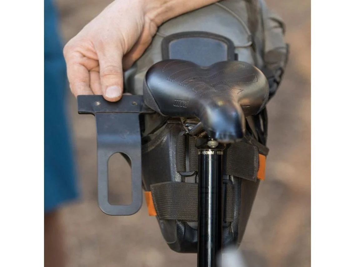 Blackburn Outpost Elite Universal Seat Pack and Dry Bag - Image 3