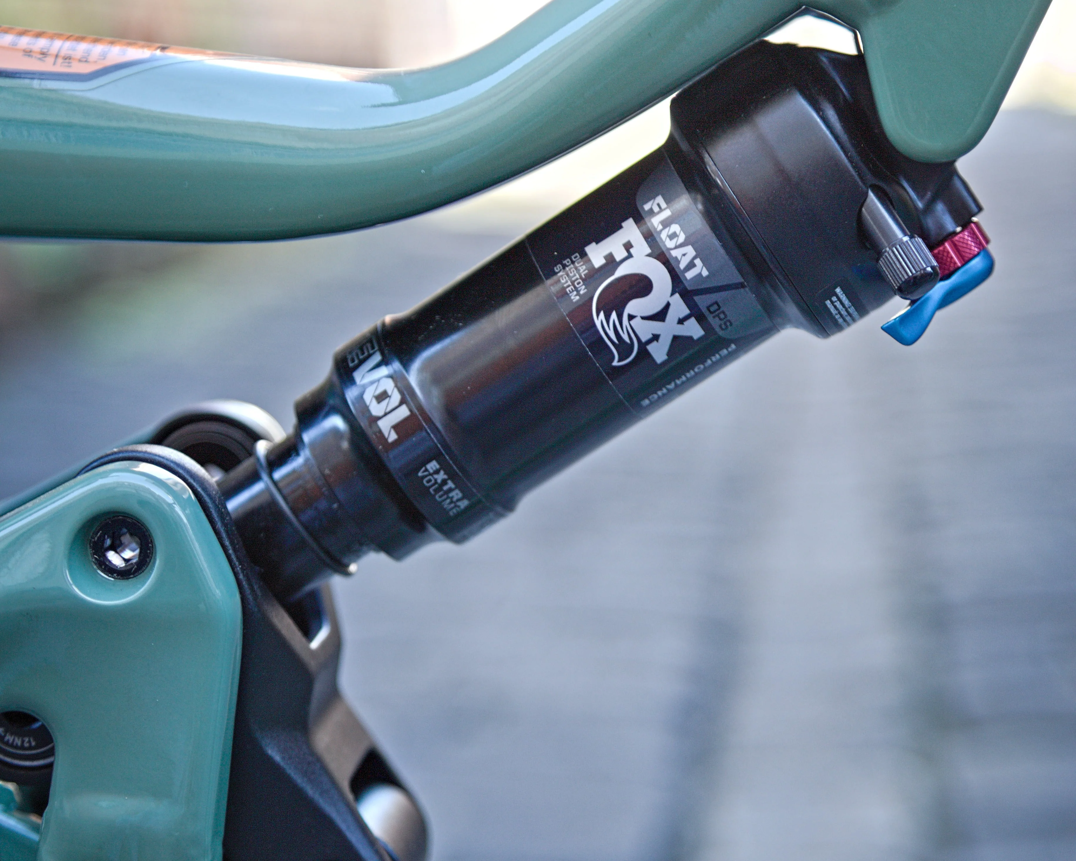 Focus Thron 6.9 Mountain Bike - Mineral Green - Image 7