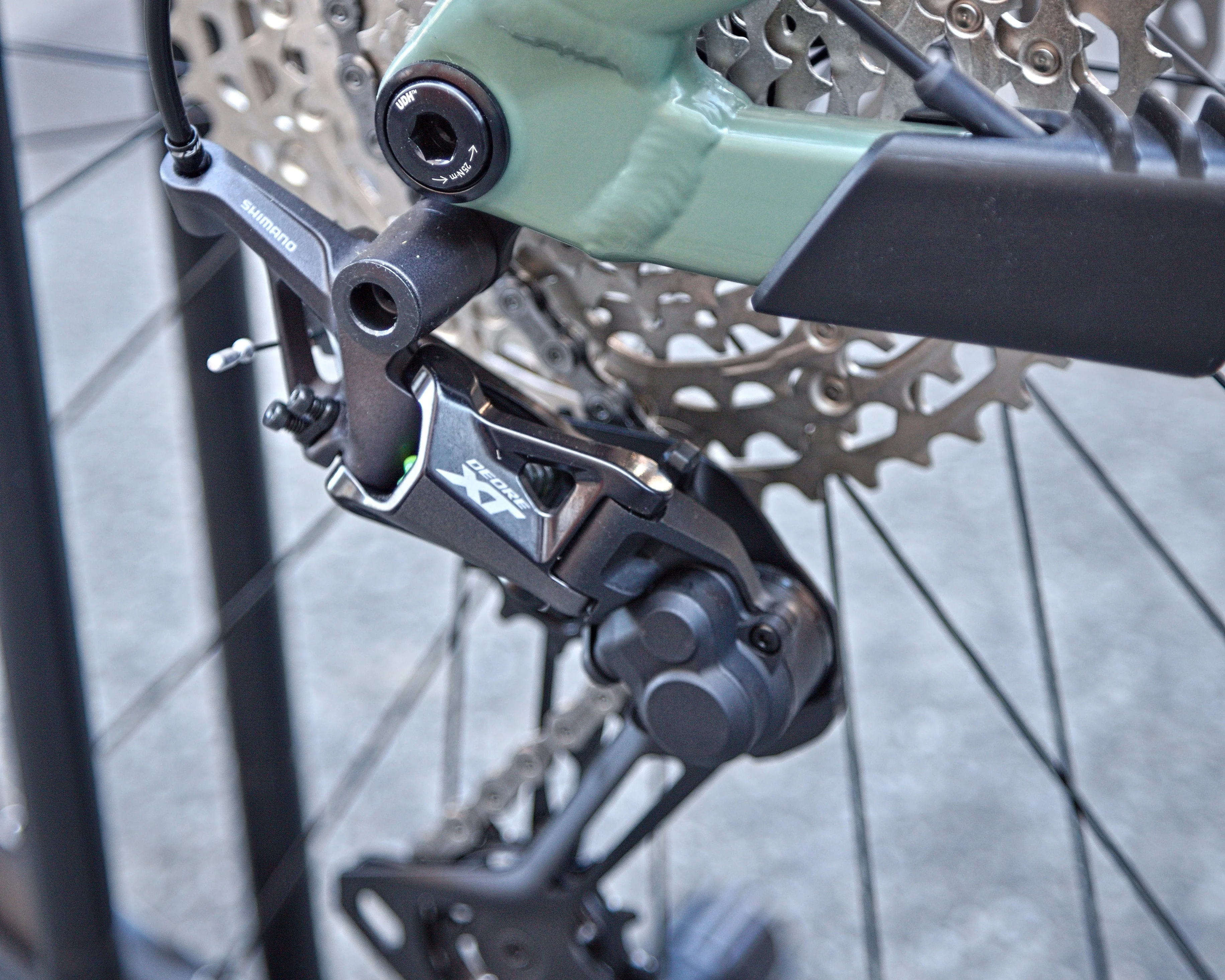 Focus Thron 6.9 Mountain Bike - Mineral Green - Image 8