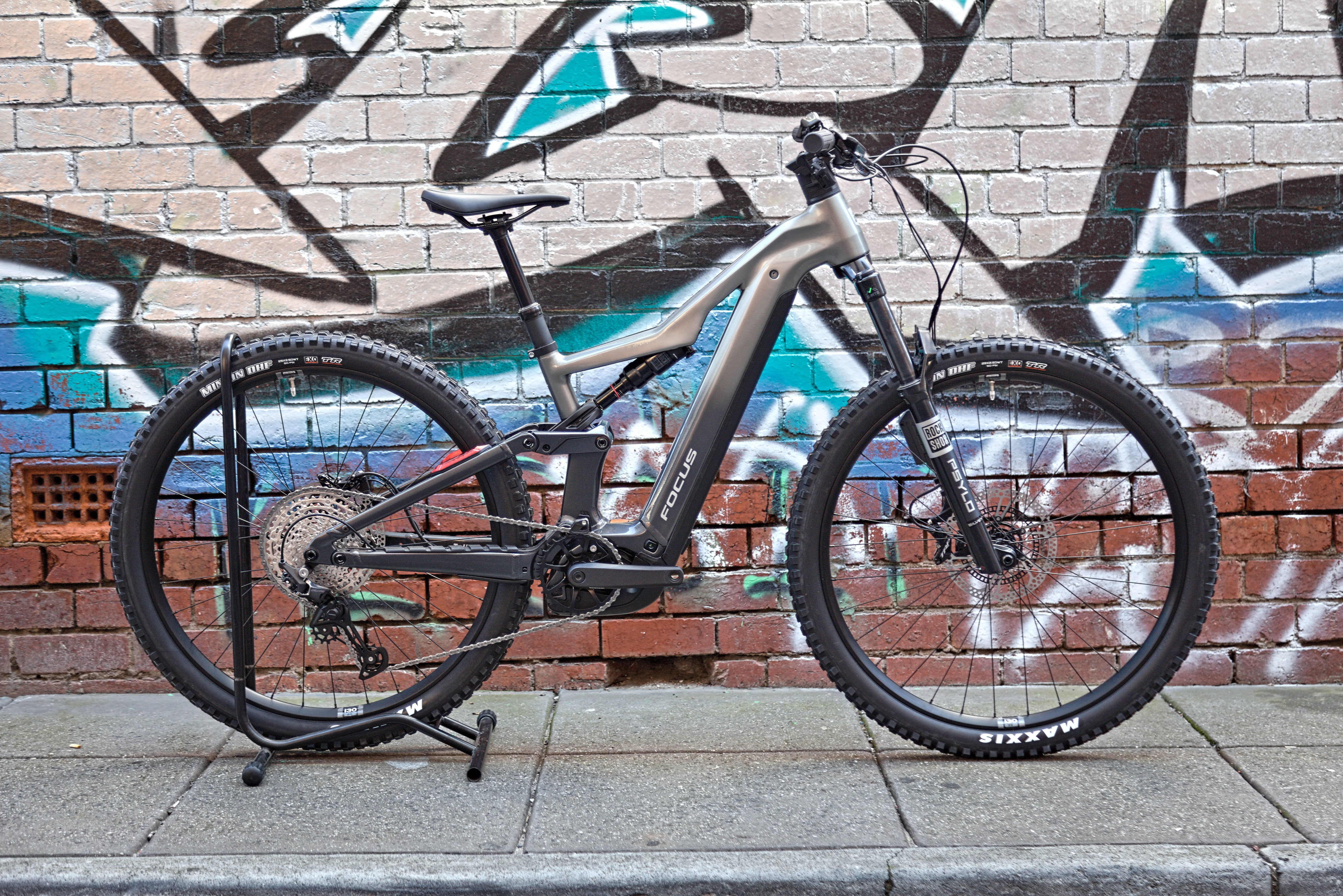 Focus Thron2 6.8 ABS Electric Mountain Bike - Grey - Image 2